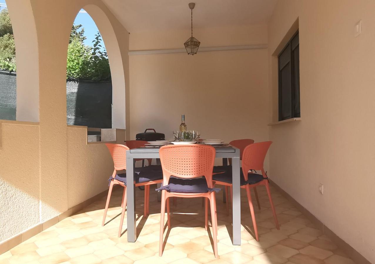Apartment Pineta With Terrace & Park Wood View Pula Exterior photo